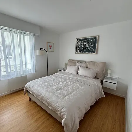 F2 Calme Et Lumineux Avec Balcon Au Coeur Du Vieux * Lille
