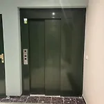 F2 Calme Et Lumineux Avec Balcon Au Coeur Du Vieux