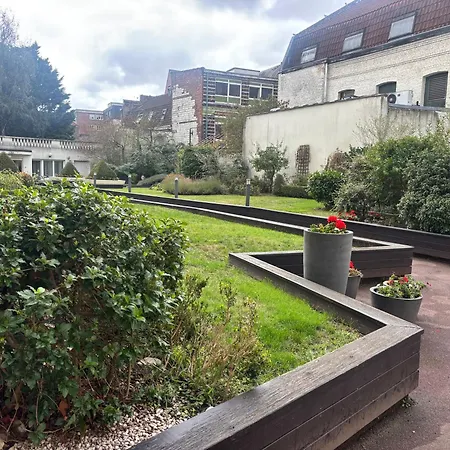 F2 Calme Et Lumineux Avec Balcon Au Coeur Du Vieux *