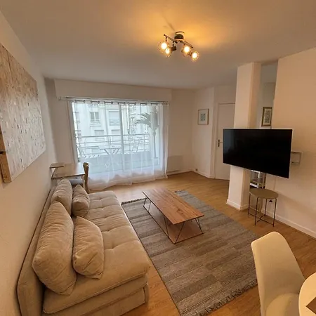 Appartamento F2 Calme Et Lumineux Avec Balcon Au Coeur Du Vieux *