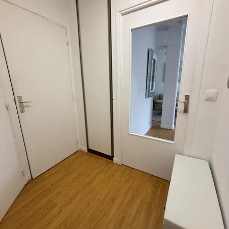 F2 Calme Et Lumineux Avec Balcon Au Coeur Du Vieux *